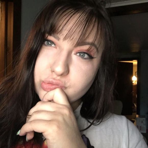 Meet your Posher, Paige - Picture 1 of 1